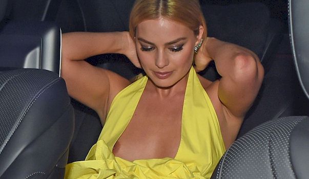 Margot Robbie nipple exposed