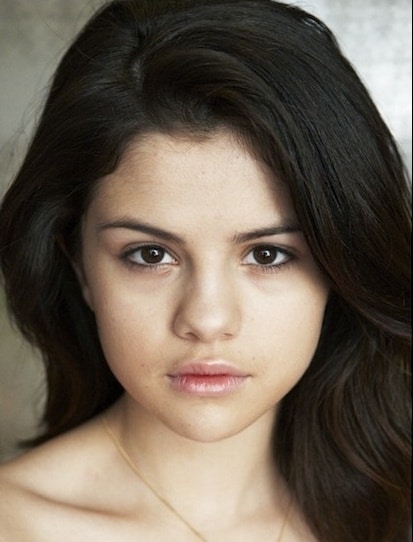 Selena Gomez with no makeup
